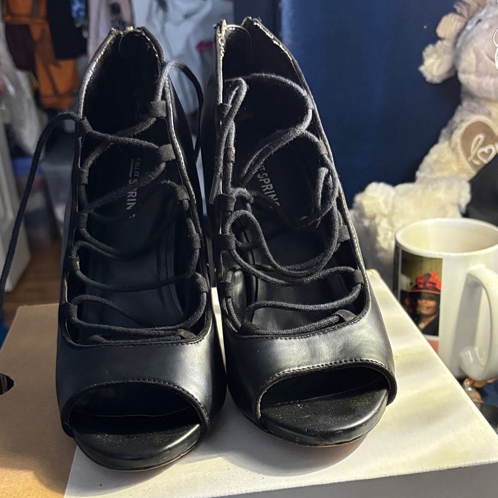 Call It Spring Tan Logo Design